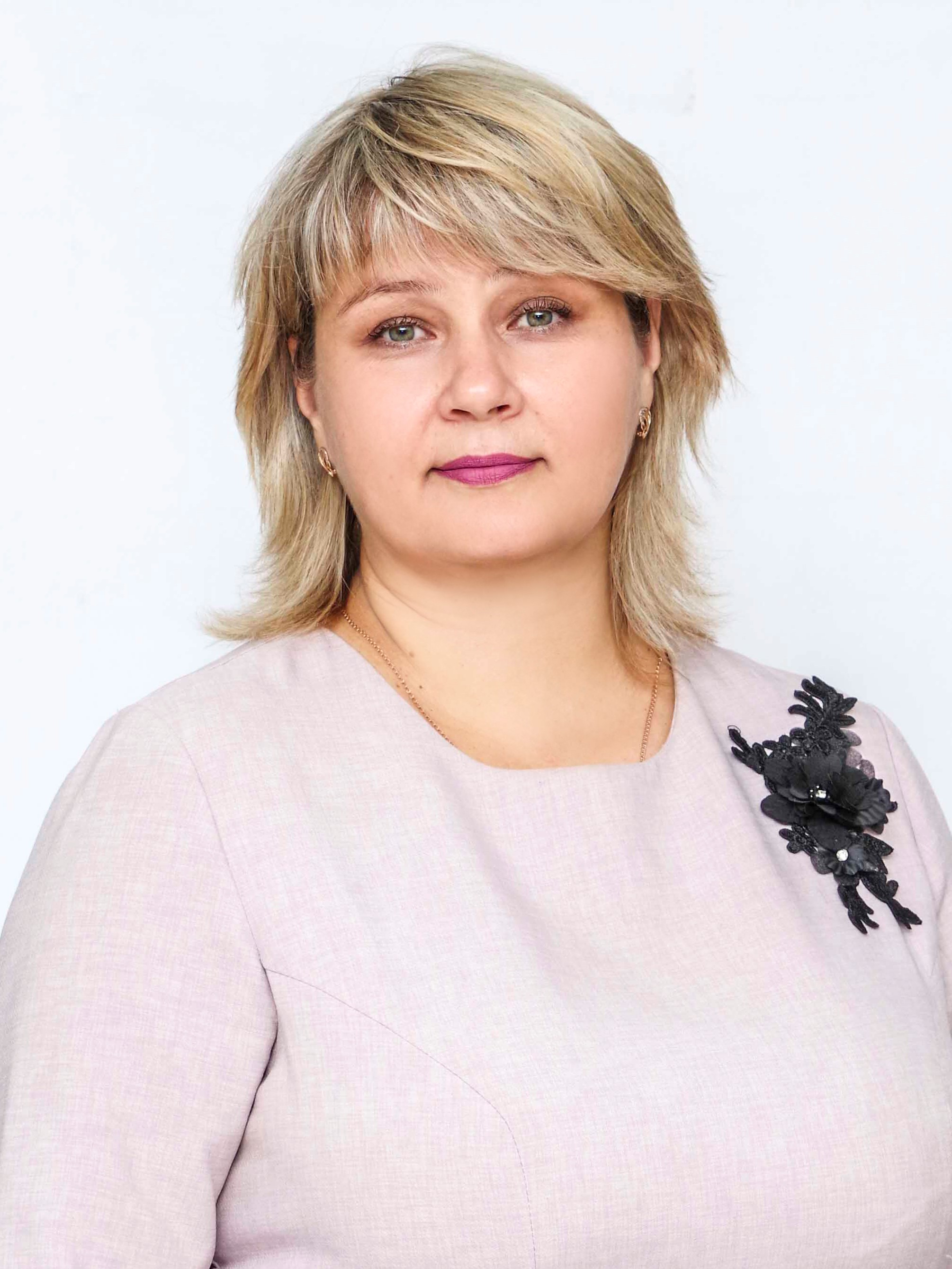 Гончарова Эльвира Наильевна.