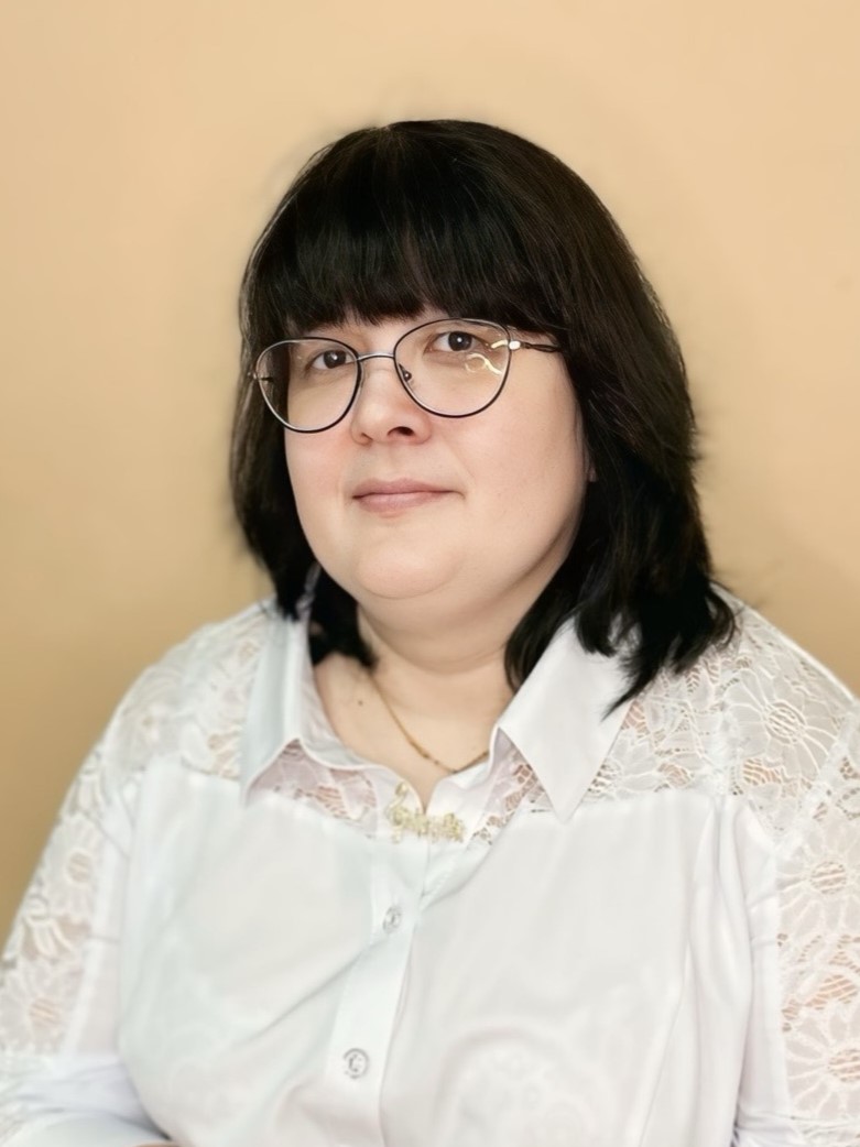 Оленина Ирина Ивановна.